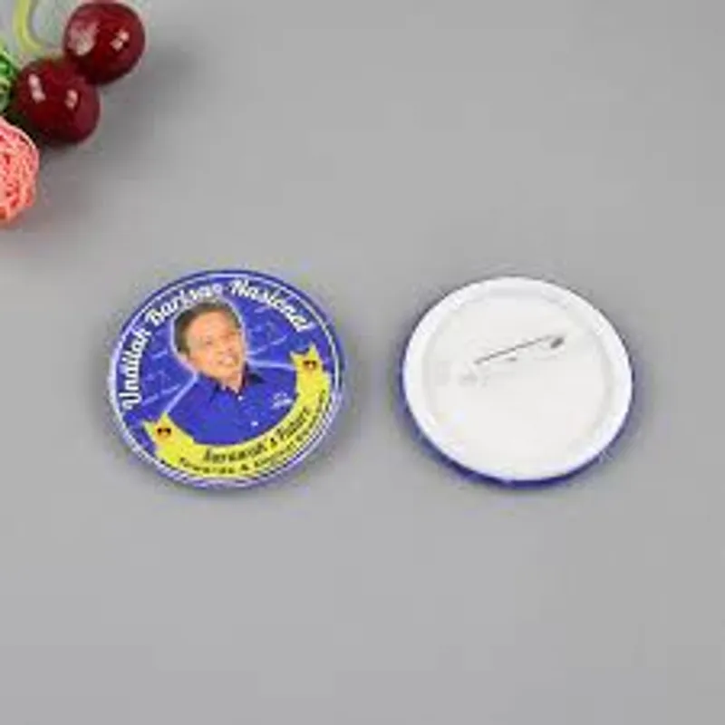 Badge 44 mm ( Metal + Plastic Back )